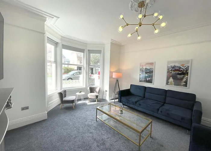 Wind And Waves Apartment By Seaside Llandudno